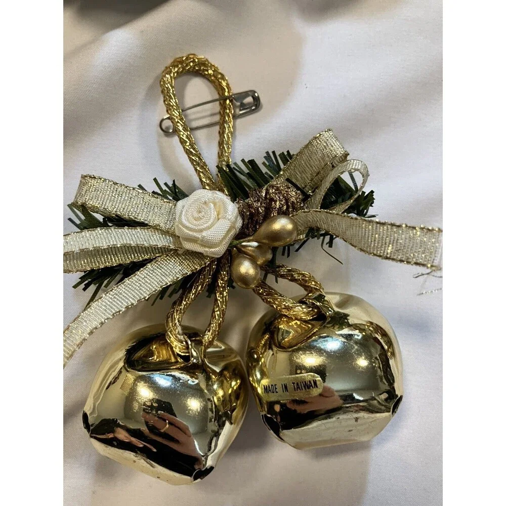 Lot Of Metal Jingle Bells Christmas Holiday Wreath Cluster Sparkle Garland Music